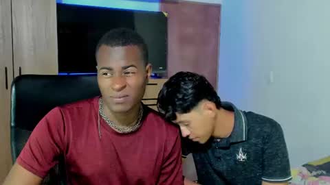 Alan and Criss - WE JUST FRIENDS WITH BENEFITS BOTH VERS online show from June 22, 12:27 am