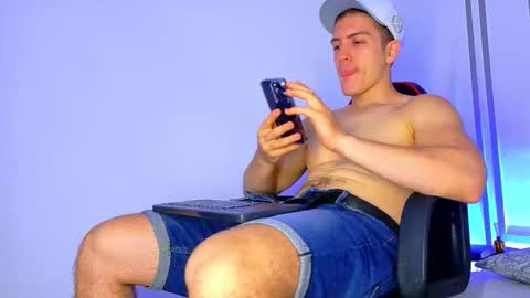 Alan Ferrer online show from December 21, 11:18 am