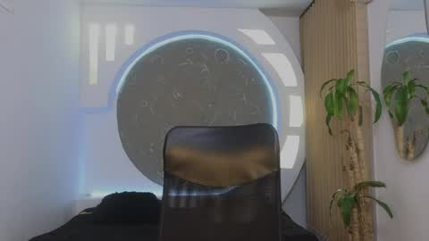 alan online show from April 2, 11:18 am