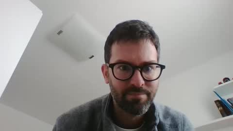 Snapshot of albertodivenire chatting on February 22, 12:40 pm albertodivenire online show from February 22, 12:40 pm