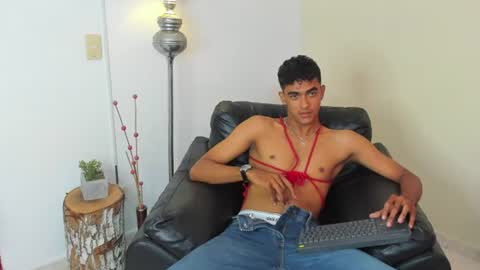 Alejandro williams online show from June 24, 8:55 pm
