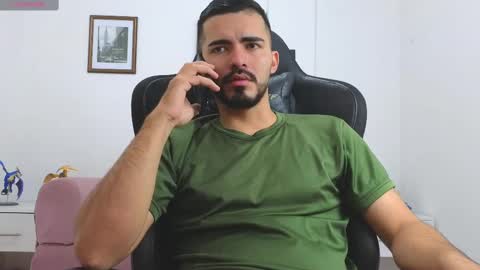 Snapshot of alejandroo_7 chatting on September 20, 3:34 pm alejandroo_7 online show from September 20, 3:34 pm