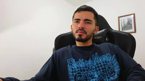 Snapshot of alejandroo_7 chatting on December 23, 5:54 pm alejandroo_7 online show from December 23, 5:54 pm