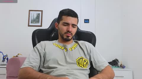Snapshot of alejandroo_7 chatting on September 10, 9:57 pm alejandroo_7 online show from September 10, 9:57 pm