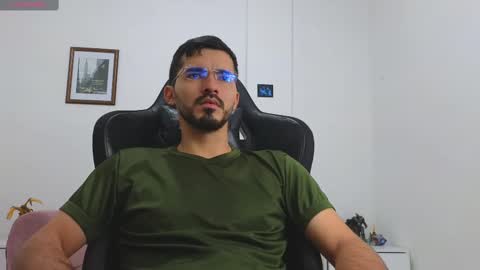 Snapshot of alejandroo_7 chatting on September 13, 3:57 pm alejandroo_7 online show from September 13, 3:57 pm