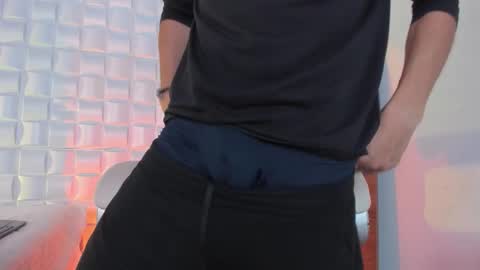 Snapshot of alejandrostorm chatting on October 20, 9:08 pm Alejo online show from October 20, 9:08 pm