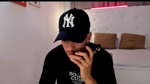 alejo_exotic online show from July 27, 12:23 pm
