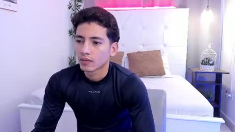 alejo_exotic online show from June 18, 12:10 pm