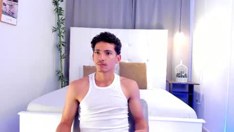 alejo_exotic online show from July 7, 12:20 pm