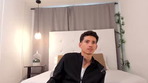 alejo_exotic online show from July 17, 12:34 pm