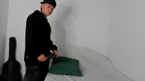 Alessandro online show from July 8, 2:04 am