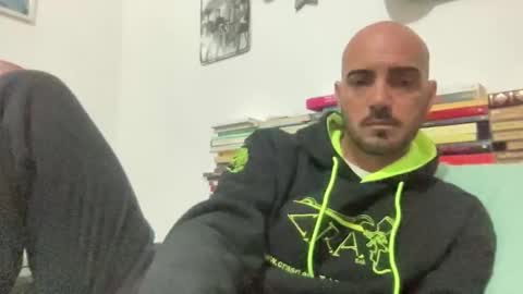 alessandromori91 online show from April 14, 8:30 pm