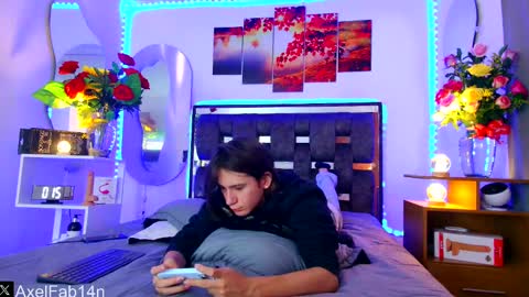 sneider online show from February 16, 6:43 pm