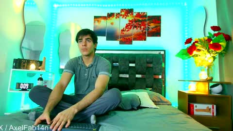 sneider online show from March 7, 6:33 pm