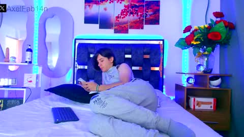 sneider online show from January 25, 6:57 pm