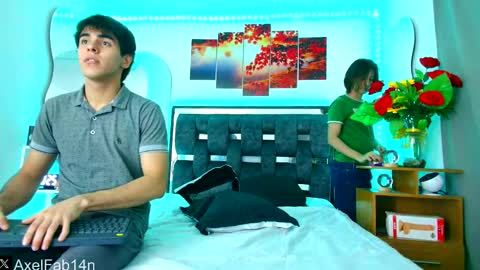 sneider online show from February 23, 7:14 pm