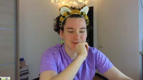 Snapshot of alex_candy_pump chatting on February 6, 1:05 am FAVORITE online show from February 6, 1:05 am