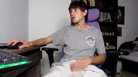 alex_connorr online show from November 7, 3:32 am