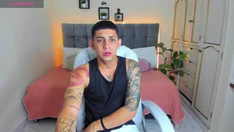 Snapshot of alex_cute77 chatting on January 17, 12:10 pm alex online show from January 17, 12:10 pm