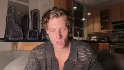 Alex Stone online show from August 8, 4:19 am