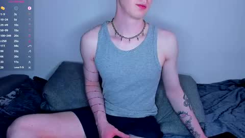 alex_silent online show from April 19, 7:38 pm