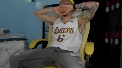 alex_sthorm online show from October 31, 3:41 am