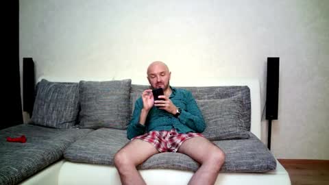 Alex and Tobey online show from September 24, 6:35 am