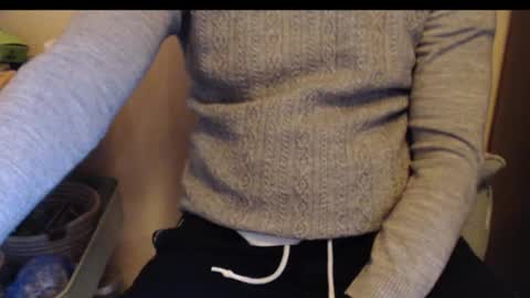 Snapshot of alexbelly chatting on October 14, 10:55 am alexbelly online show from October 14, 10:55 am