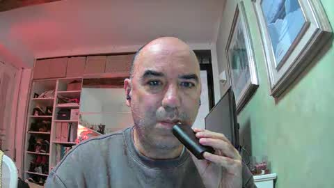 Snapshot of alexct77 chatting on December 11, 6:59 pm alexct77 online show from December 11, 6:59 pm