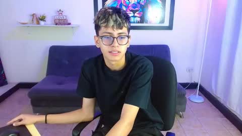 alex online show from April 18, 2:18 pm