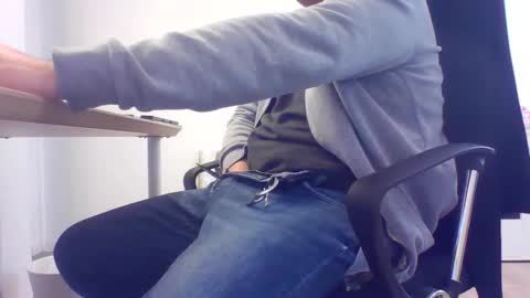 Slave Alex online show from November 3, 4:31 pm