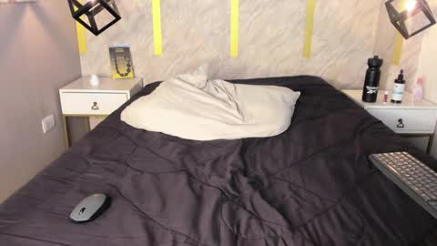 Alexsavage  online show from February 23, 6:01 am