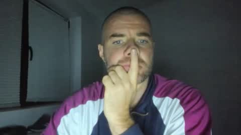 alfiesolomons87 online show from October 6, 3:11 am