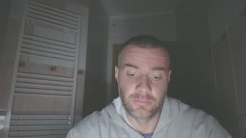 alfiesolomons87 online show from March 6, 8:39 pm