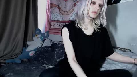 Alien Bella online show from June 22, 3:46 am