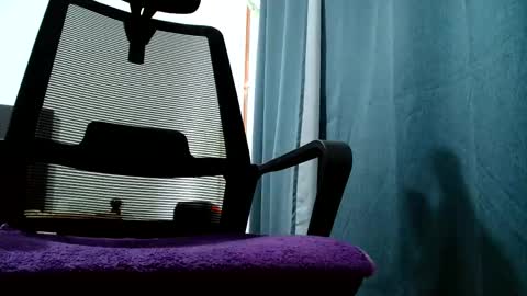 alinslut online show from May 20, 12:12 pm