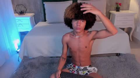  Alexis Etereo  online show from April 1, 7:33 pm