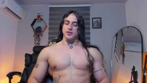 independent model 3 online show from December 14, 5:14 am