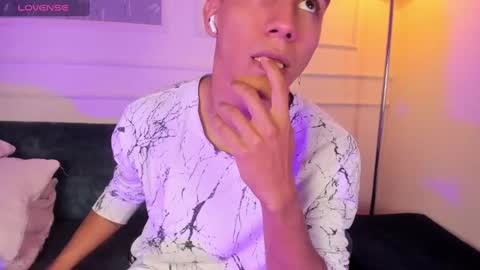 Allex online show from December 6, 8:07 pm