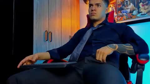 alpha_dominus_ online show from November 25, 4:47 am