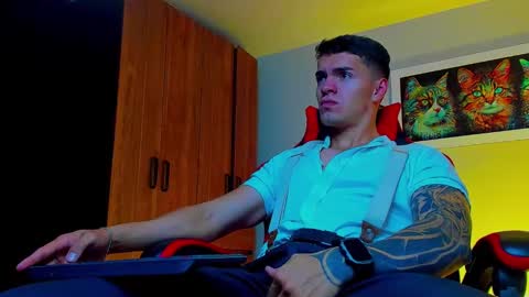 alpha_dominus_ online show from September 22, 3:50 am