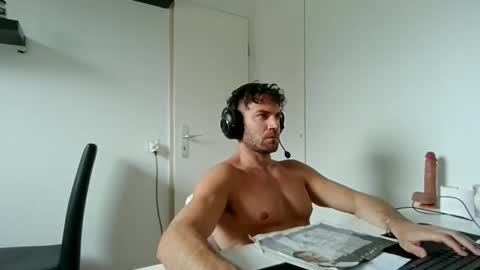 alphah_hunk online show from April 10, 12:23 pm