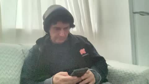 AlphAndre online show from December 24, 8:00 am