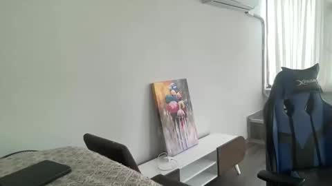 AlphAndre online show from January 28, 6:27 am