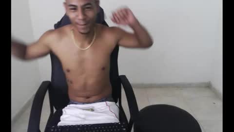 alphas_latins online show from April 1, 5:42 am