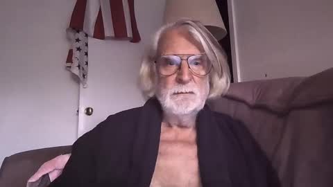 AlphaUniform online show from October 23, 5:27 pm