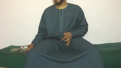 Snapshot of amir_elaraby chatting on September 28, 9:29 am Amir online show from September 28, 9:29 am