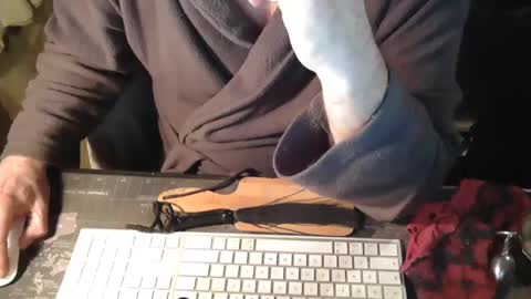 amslave4f online show from February 10, 8:09 am