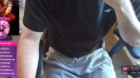 A online show from November 30, 11:12 am