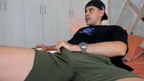 Snapshot of ander_perez chatting on October 16, 10:51 pm ANDER online show from October 16, 10:51 pm